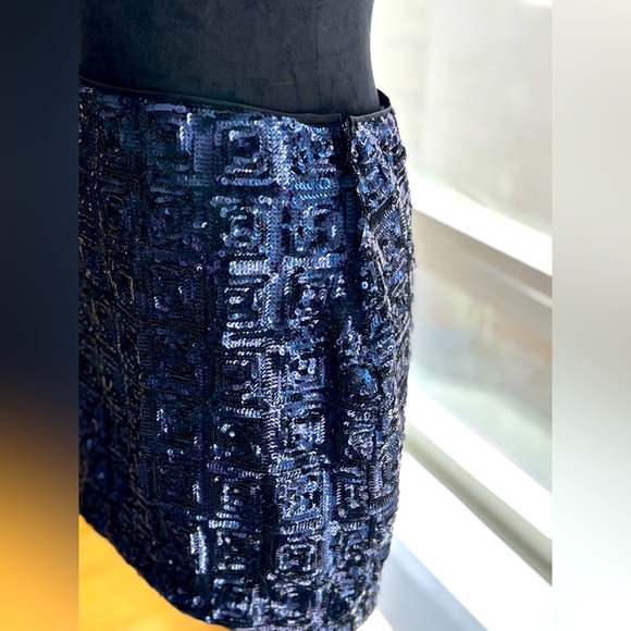 H&M navy sequin mini skirt size 6 great condition - Picture 4 of 9